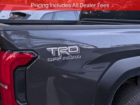 Certified 2025 Toyota Tacoma TRD Off-Road AWD/4WD image 7