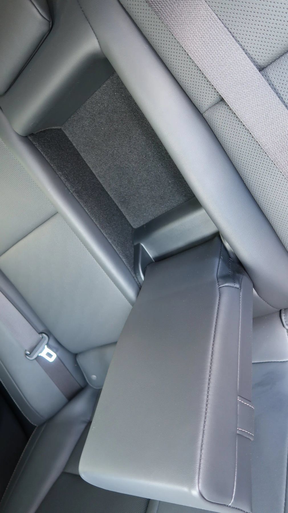 Used 2024 Lexus IS 300 F Sport w/ Accessory Package 2 RWD image 42