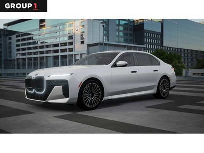 New 2025 BMW 760i xDrive w/ Executive Package