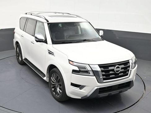 Used 2023 Nissan Armada Platinum w/ Captain's Chairs Package RWD image 18
