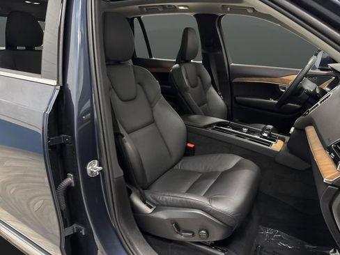Used 2024 Volvo XC90 B5 Plus image 31