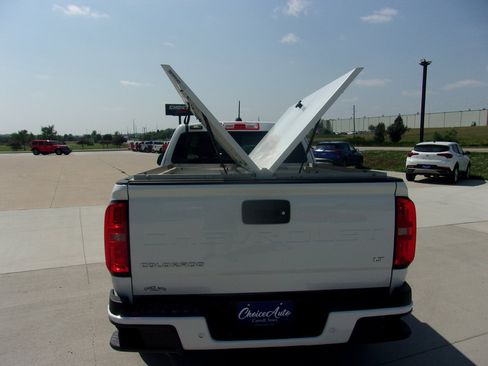 Used 2022 Chevrolet Colorado LT w/ Fleet Safety Package AWD/4WD image 9