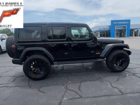 Used 2021 Jeep Wrangler Unlimited Sahara AWD/4WD image 9
