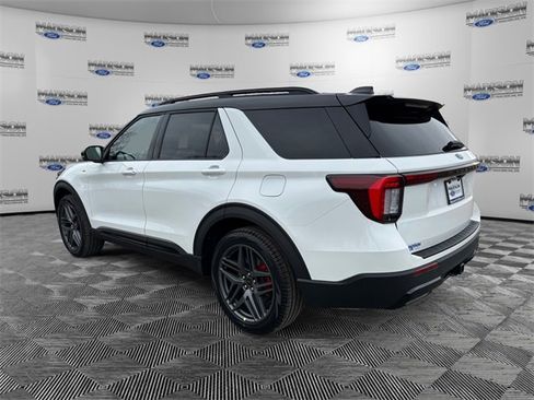 New 2026 Ford Explorer ST-Line w/ ST-Line Street Pack image 3