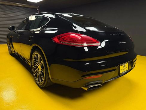 Used 2015 Porsche Panamera 4 AWD/4WD image 4