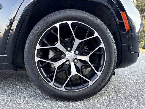 Used 2022 Jeep Grand Cherokee Summit image 14