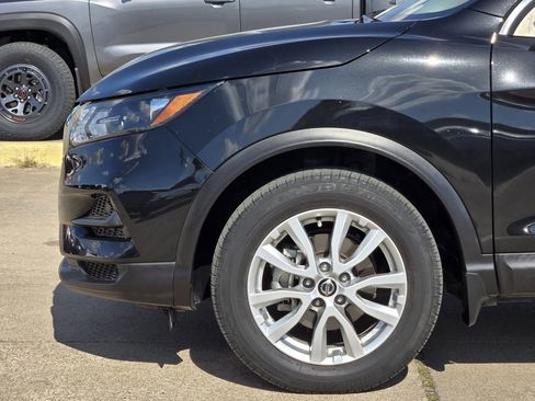 Used 2022 Nissan Rogue Sport S FWD image 7