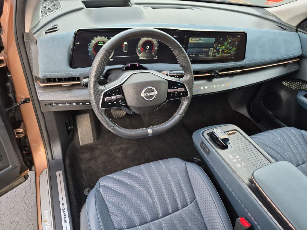 Used 2024 Nissan Ariya AWD image 10