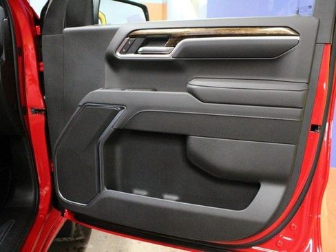 New 2026 GMC Sierra 1500 Elevation image 9