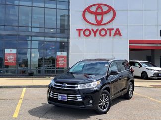 Used 2019 Toyota Highlander XLE w/ Carpet Mat Package (TMS) AWD/4WD video 1
