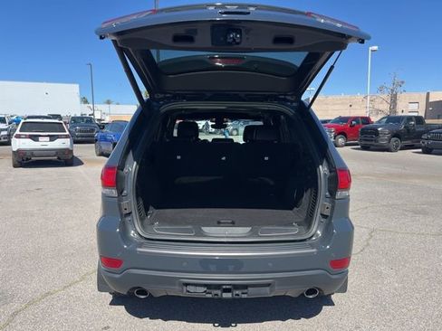 Used 2018 Jeep Grand Cherokee Trailhawk image 15