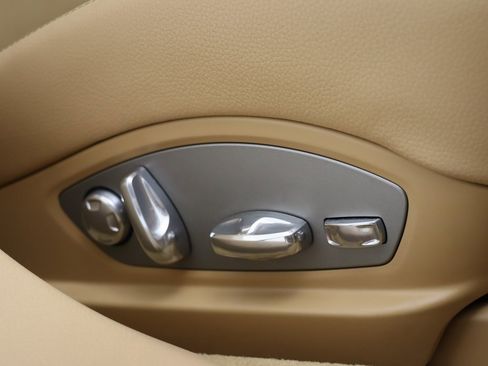 Used 2013 Porsche Panamera S w/ Premium Pkg Plus image 23