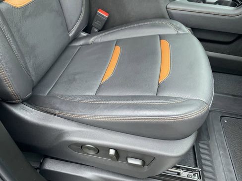 Used 2025 GMC Sierra 1500 AT4 w/ AT4 Premium Package image 24