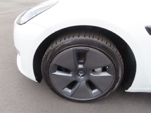 Used 2022 Tesla Model 3 RWD image 9
