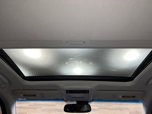 Used 2017 Lexus LS 460 w/ Comfort Package image 20