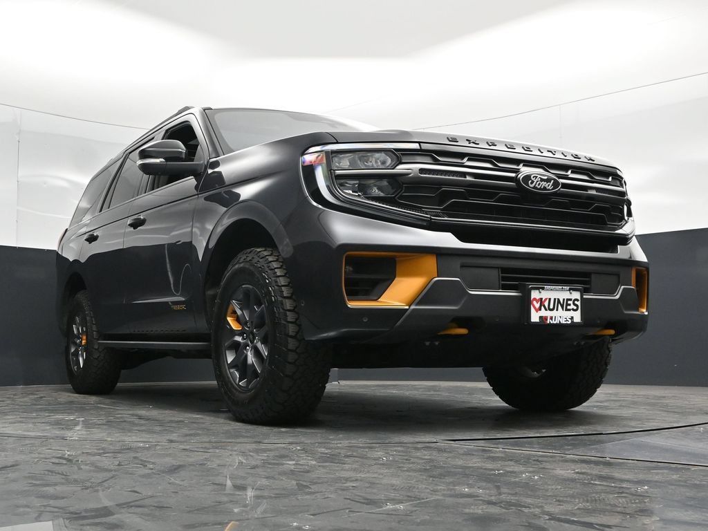 Used 2025 Ford Expedition Tremor AWD/4WD image 58