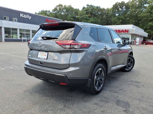 Certified 2024 Nissan Rogue SV AWD/4WD image 5