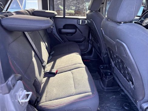 Used 2018 Jeep Wrangler Unlimited Rubicon image 24