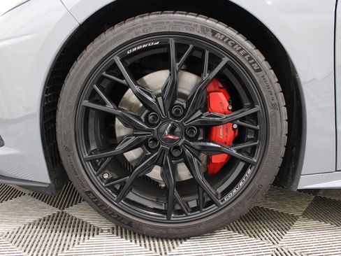 Used 2025 Chevrolet Corvette Stingray Preferred Cpe w/ Z51 Performance Package RWD image 35