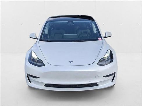 Used 2022 Tesla Model 3 Long Range image 2