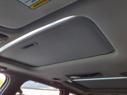 Used 2024 Kia Telluride SX image 24