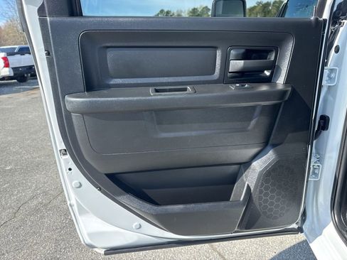 Used 2023 RAM 2500 Tradesman w/ Chrome Appearance Group image 25