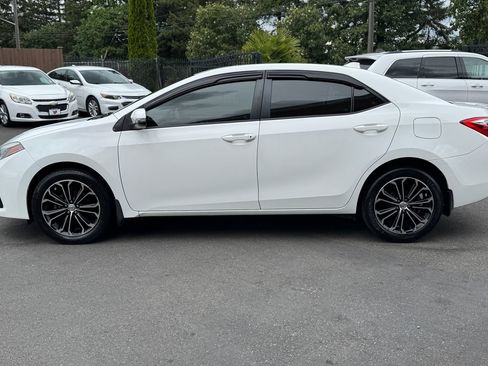 Used 2015 Toyota Corolla S FWD image 4