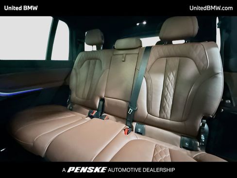 Used 2025 BMW X7 M60i image 13