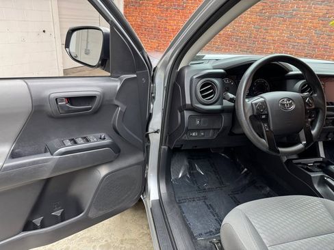 Used 2023 Toyota Tacoma SR image 9