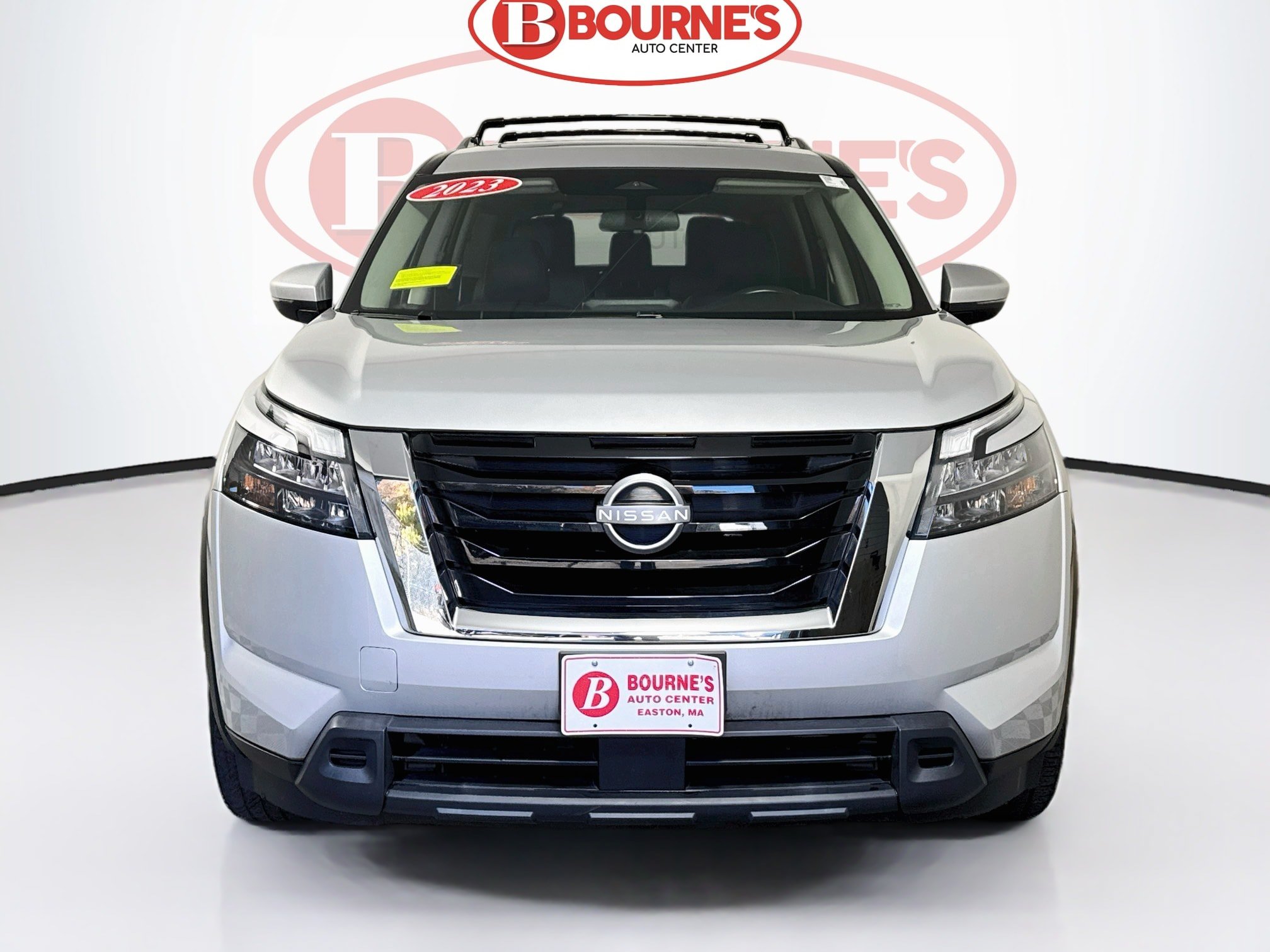 Used 2023 Nissan Pathfinder SV w/ SV Premium Package AWD/4WD image 6