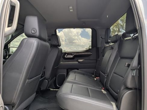 Used 2023 Chevrolet Silverado 1500 LTZ AWD/4WD image 16