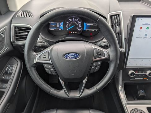 Used 2022 Ford Edge Titanium AWD/4WD image 17