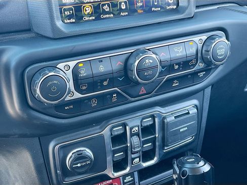 Certified 2023 Jeep Gladiator Mojave w/ LED Lighting Group image 16