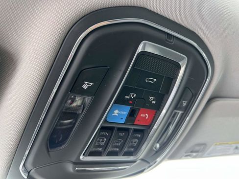 Used 2023 Jeep Grand Cherokee 4WD 4xe image 35