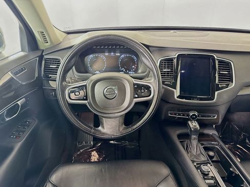 Used 2018 Volvo XC90 T5 Momentum w/ Momentum Plus Package AWD/4WD image 22