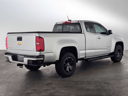 Used 2017 Chevrolet Colorado LT w/ LT Convenience Package image 3