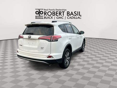 Used 2017 Toyota RAV4 XLE w/ Plus Extra Value Package AWD/4WD image 8