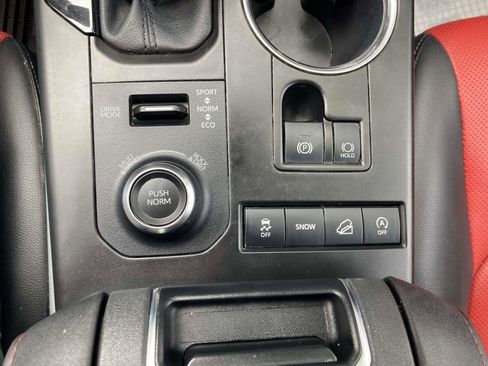 Used 2021 Toyota Highlander XSE AWD/4WD image 28