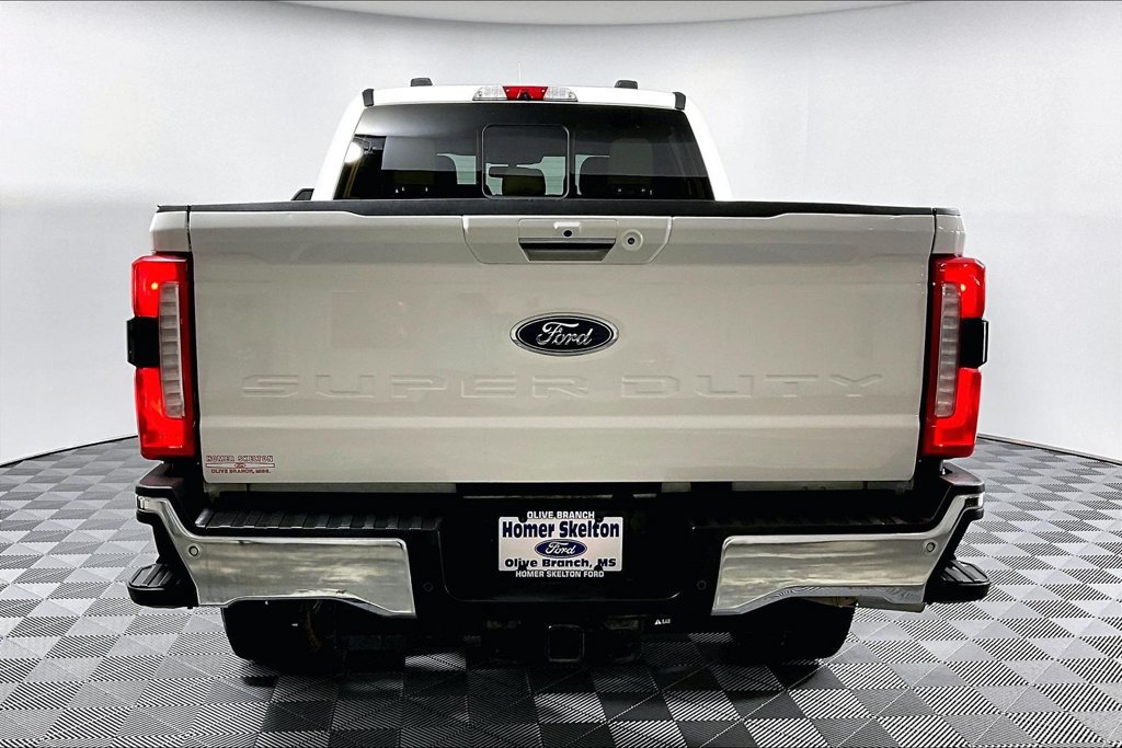 Certified 2023 Ford F250 Lariat w/ Lariat Ultimate Package AWD/4WD image 4