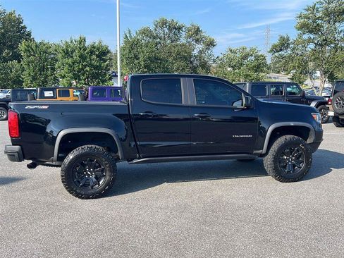Used 2022 Chevrolet Colorado ZR2 w/ ZR2 Midnight Special Edition AWD/4WD image 7