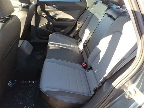 New 2025 Volkswagen Jetta SE image 8