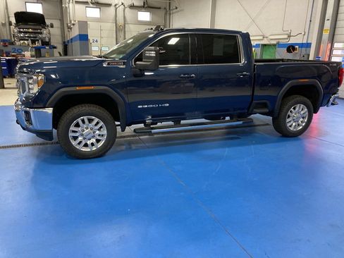 Used 2022 GMC Sierra 2500 SLE w/ SLE Value Package; AWD/4WD image 4