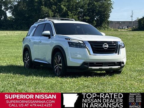 Used 2025 Nissan Pathfinder Platinum AWD/4WD image 1