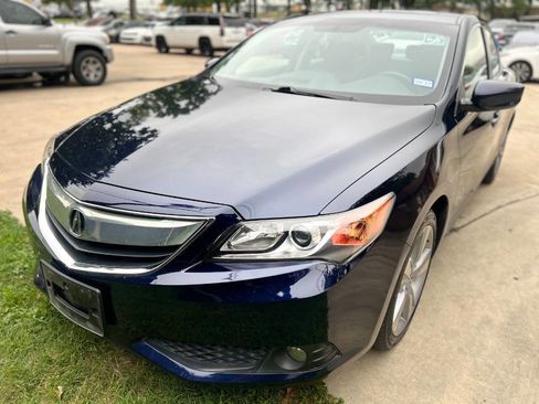 Used 2013 Acura ILX w/ Technology Package FWD image 4