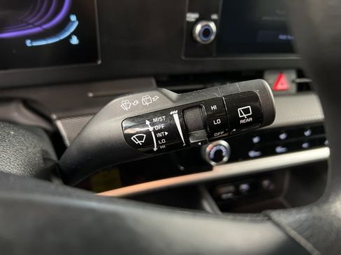 Used 2023 Kia Sportage LX image 18