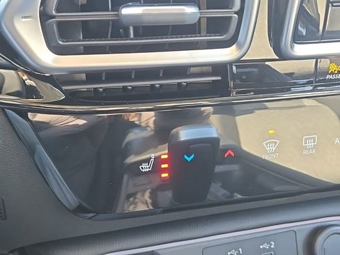 New 2026 Nissan Sentra SV w/ SV Convenience Package FWD image 20