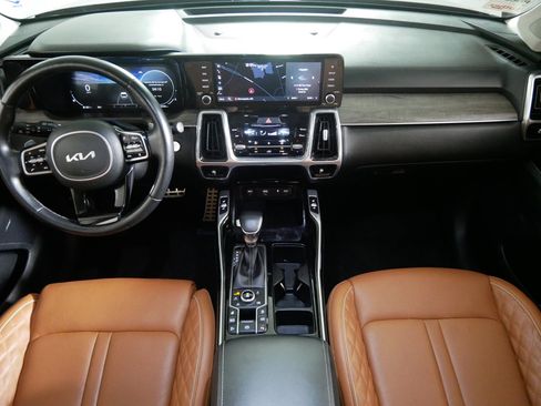 Used 2022 Kia Sorento SX Prestige w/ Rust Color Package image 10