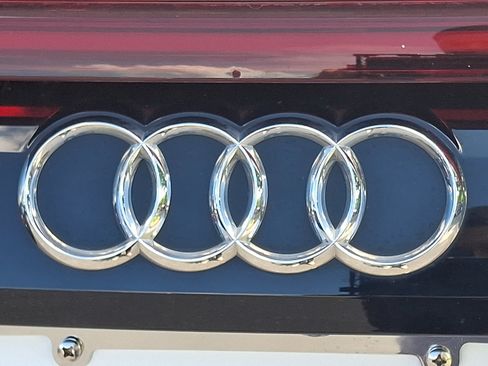 Certified 2023 Audi Q8 Premium w/ Convenience Package AWD/4WD image 31