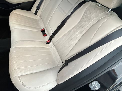 Used 2018 Mercedes-Benz E 300 image 20