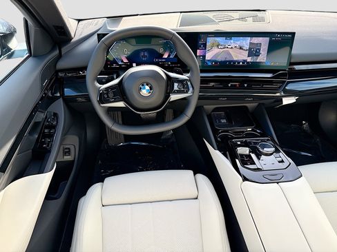 New 2026 BMW 530i w/ Convenience Package image 18